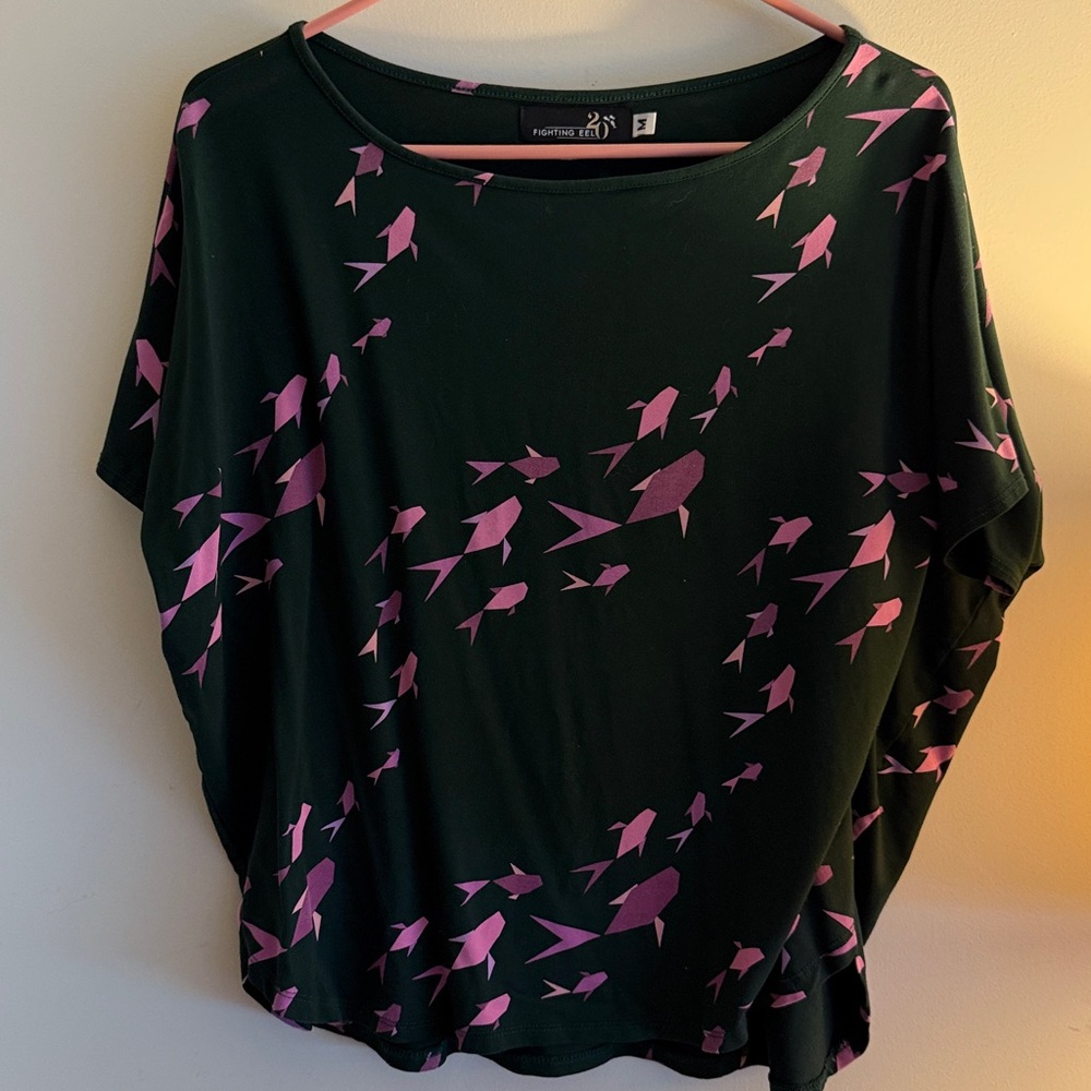 Fighting Eel Anniversary Top Momo Medium